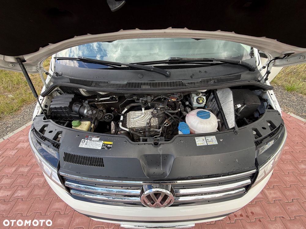 Volkswagen Caravelle - 14