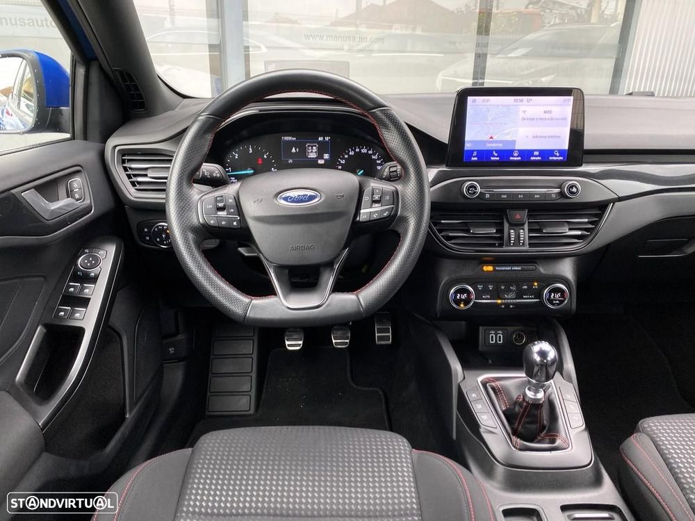 Ford Focus SW 1.5 TDCi EcoBlue ST-Line - 4