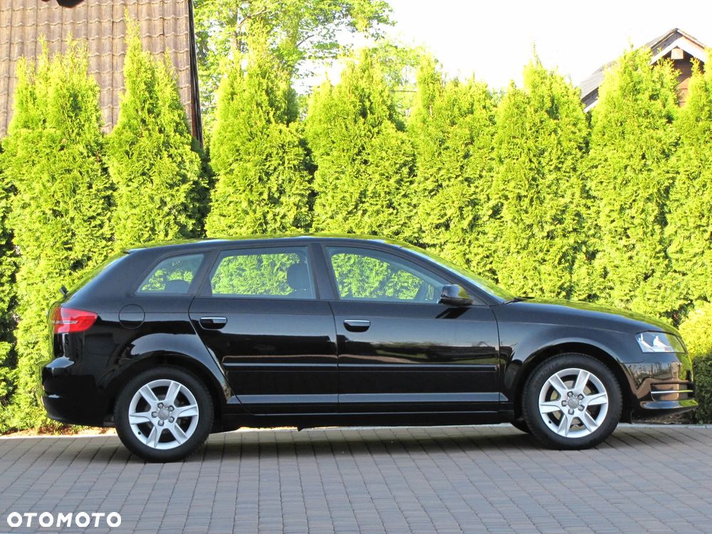 Audi A3 Sportback 1.6 Ambiente - 8