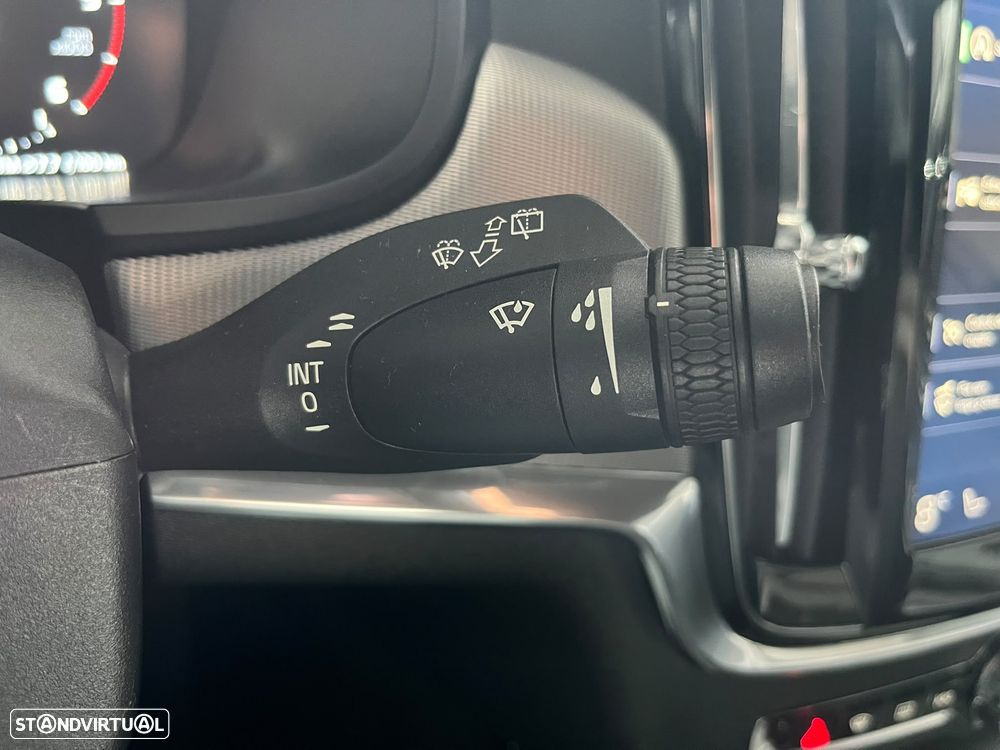 Volvo V90 D4 Geartronic R Design - 26