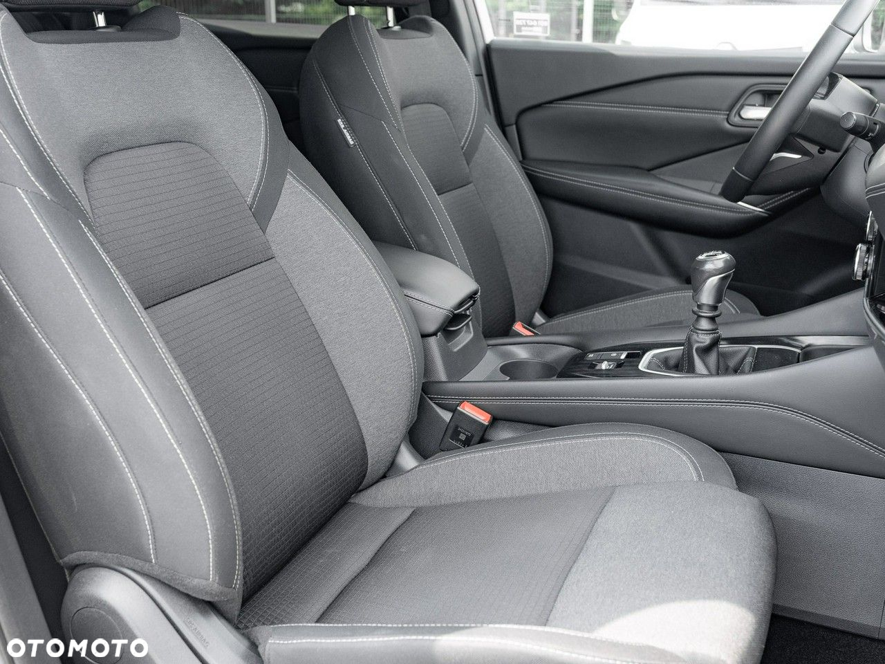 Nissan Qashqai 1.3 DIG-T N-Connecta - 31