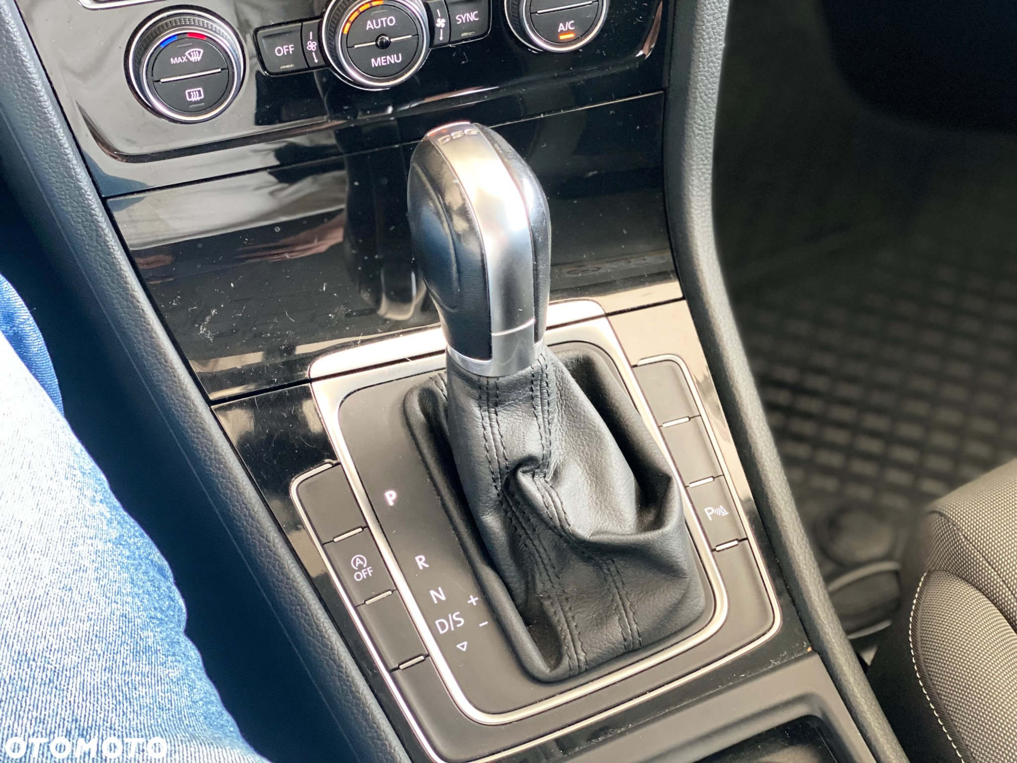 Volkswagen Golf VII 1.4 TSI BMT Highline DSG - 32