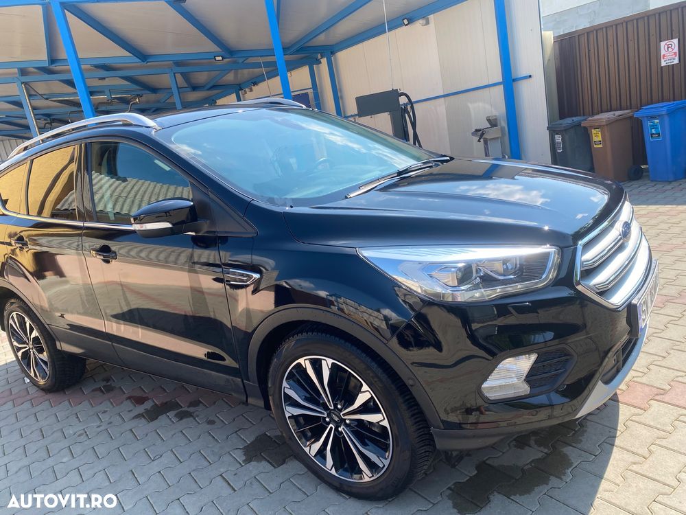 Ford Kuga 2.0 TDCi 4WD Powershift Titanium - 4