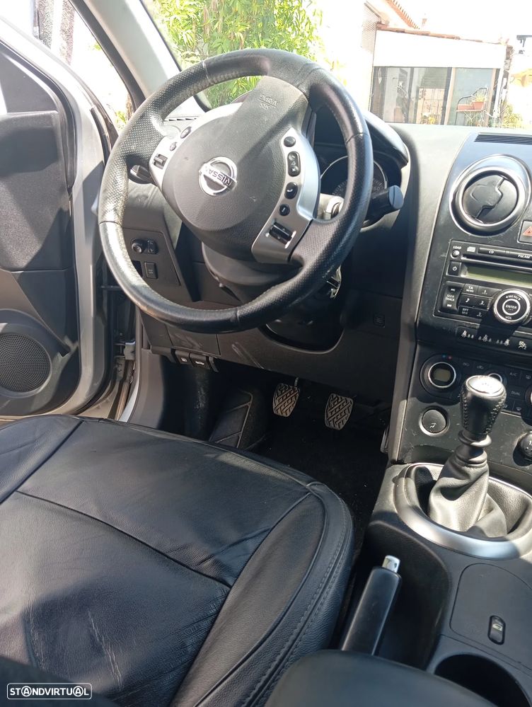 Nissan Qashqai 1.5 dCi Tekna Premium Pele Preta 17 - 6