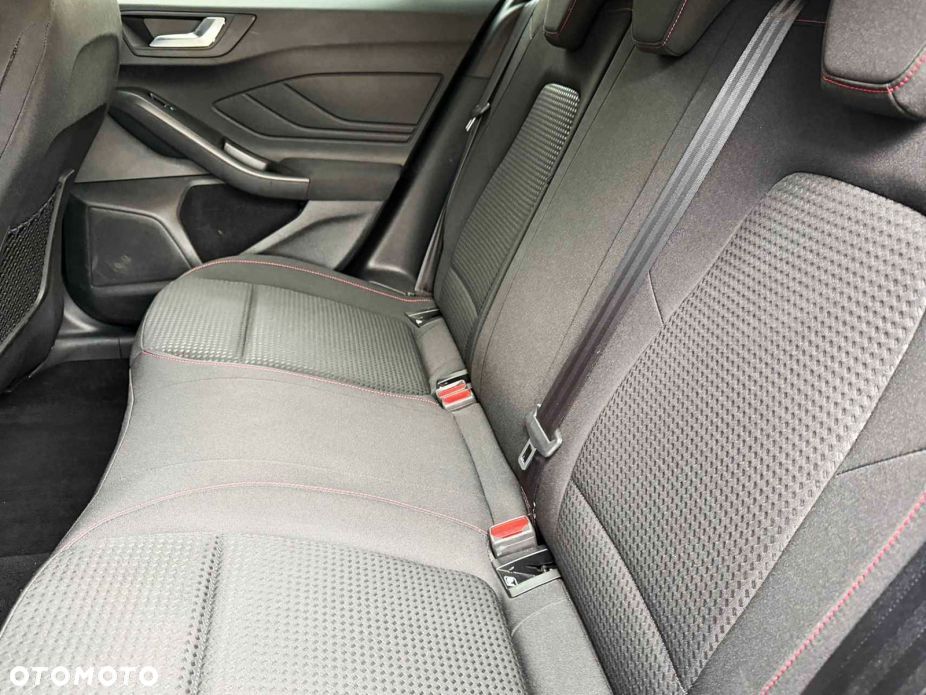 Ford Focus - 13