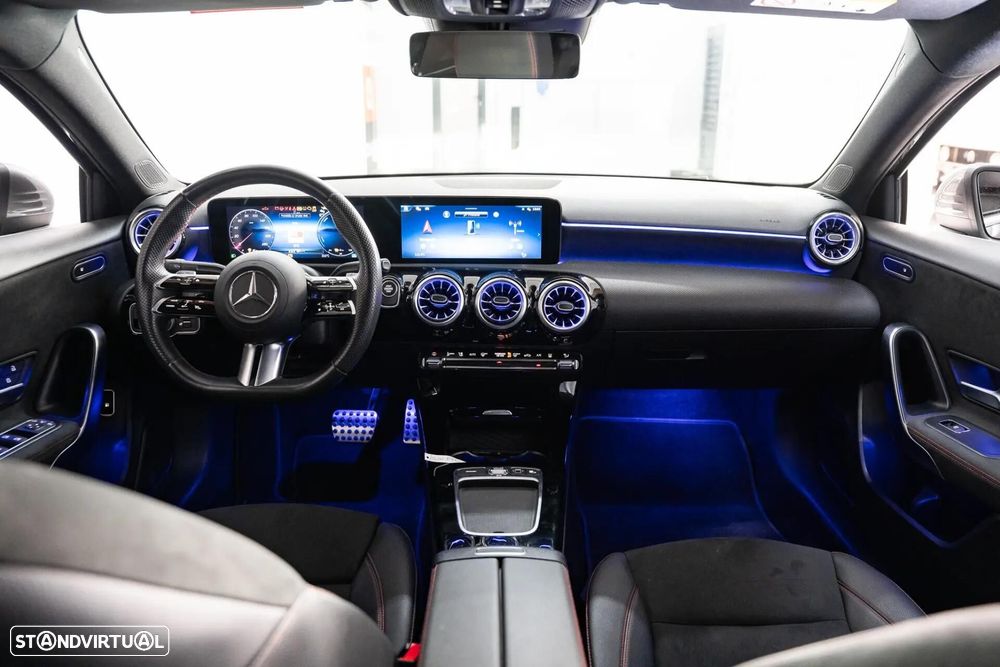 Mercedes-Benz A 250 Limousine - 12