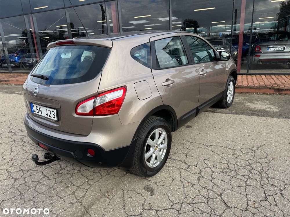 Nissan Qashqai 2.0 visia - 8