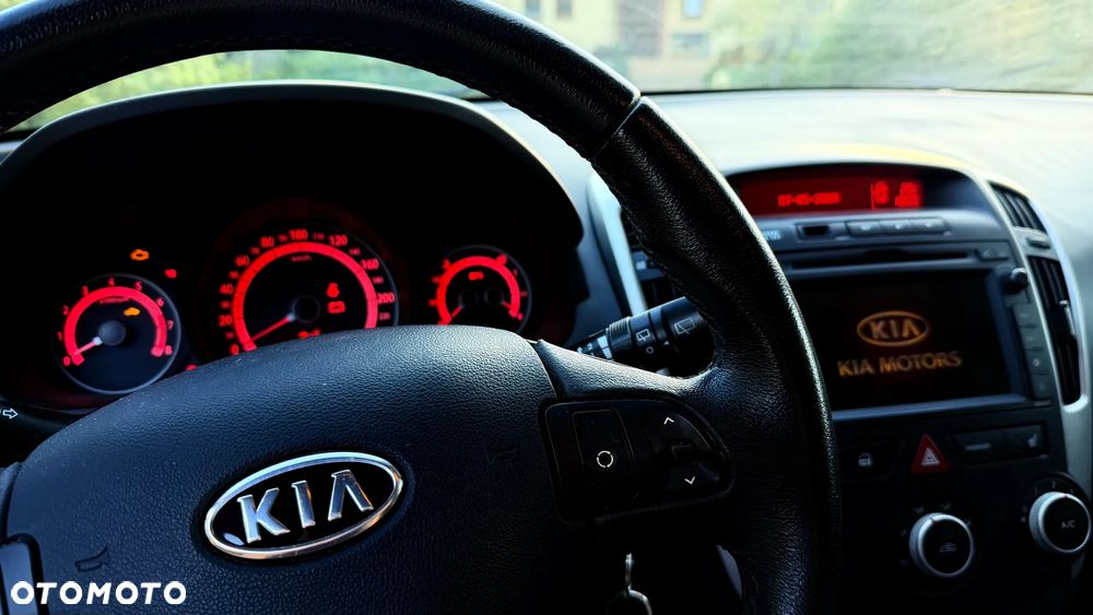 Kia Ceed 1.4 Comfort + - 13