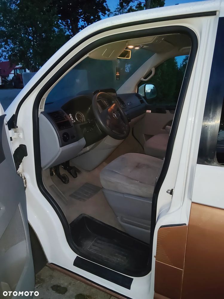 Volkswagen Transporter - 9