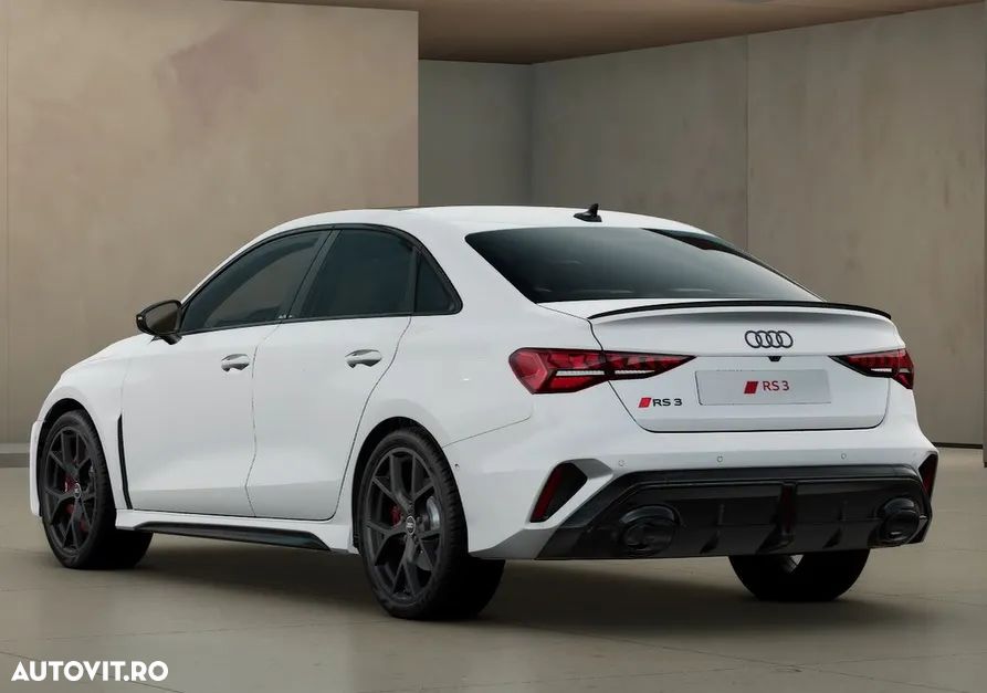 Audi RS3 TFSI quattro S tronic - 3