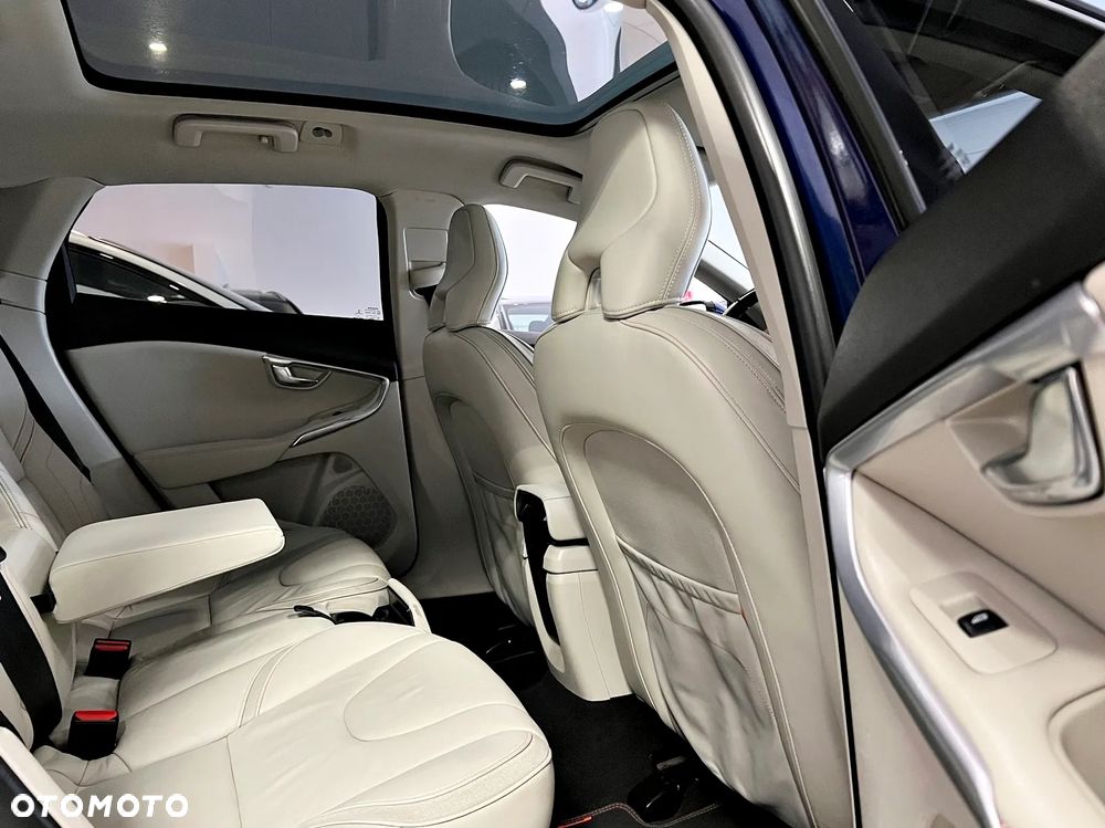 Volvo V40 D3 Drive-E Ocean Race - 4