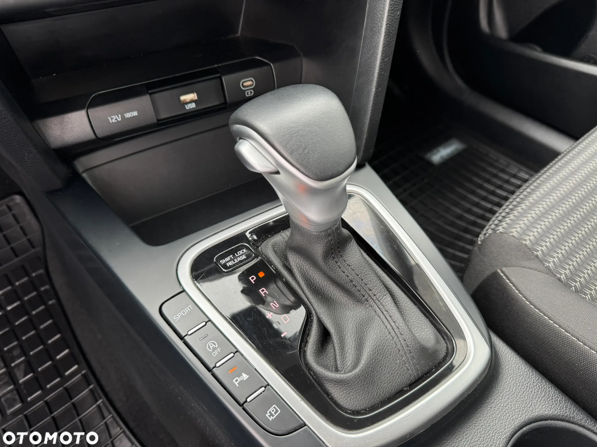 Kia Ceed 1.5 T-GDI M DCT - 14