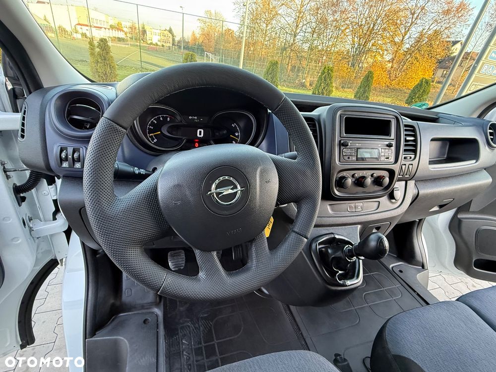 Opel Vivaro - 18