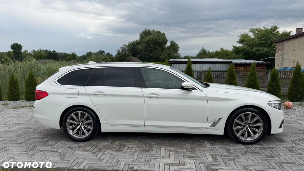 BMW Seria 5 520d xDrive Sport Line - 3