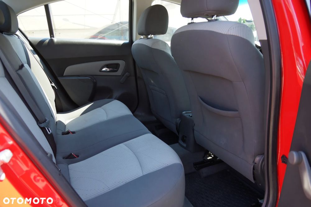 Chevrolet Cruze - 22