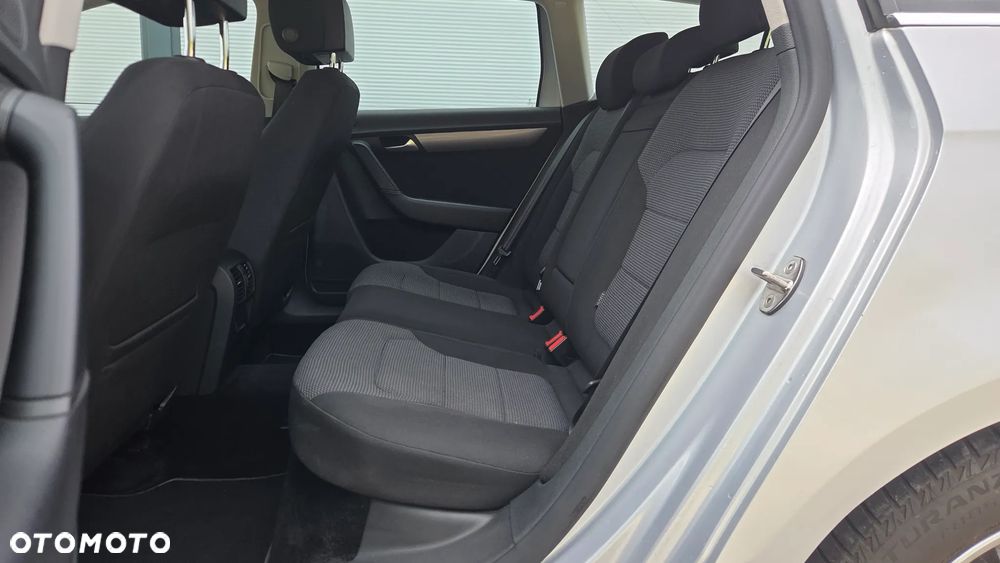 Volkswagen Passat Variant 2.0 TDI Comfortline DSG - 5