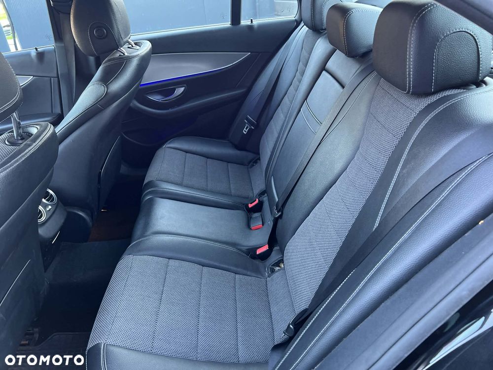 Mercedes-Benz Klasa E - 22