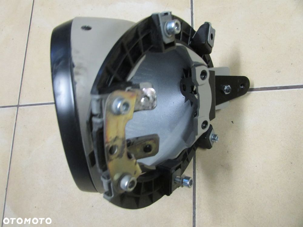 Vespa GTV 300 hpe 2024 lampa przód na błotnik obudowa - 2