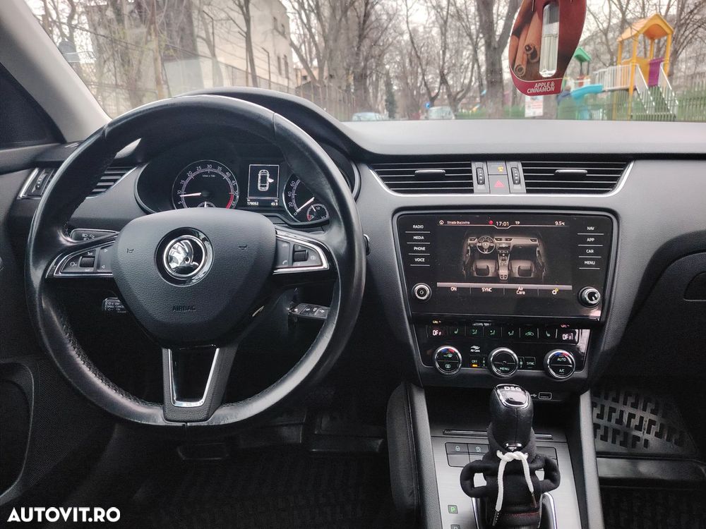 Skoda Octavia 1.6 TDI DSG Clever - 6