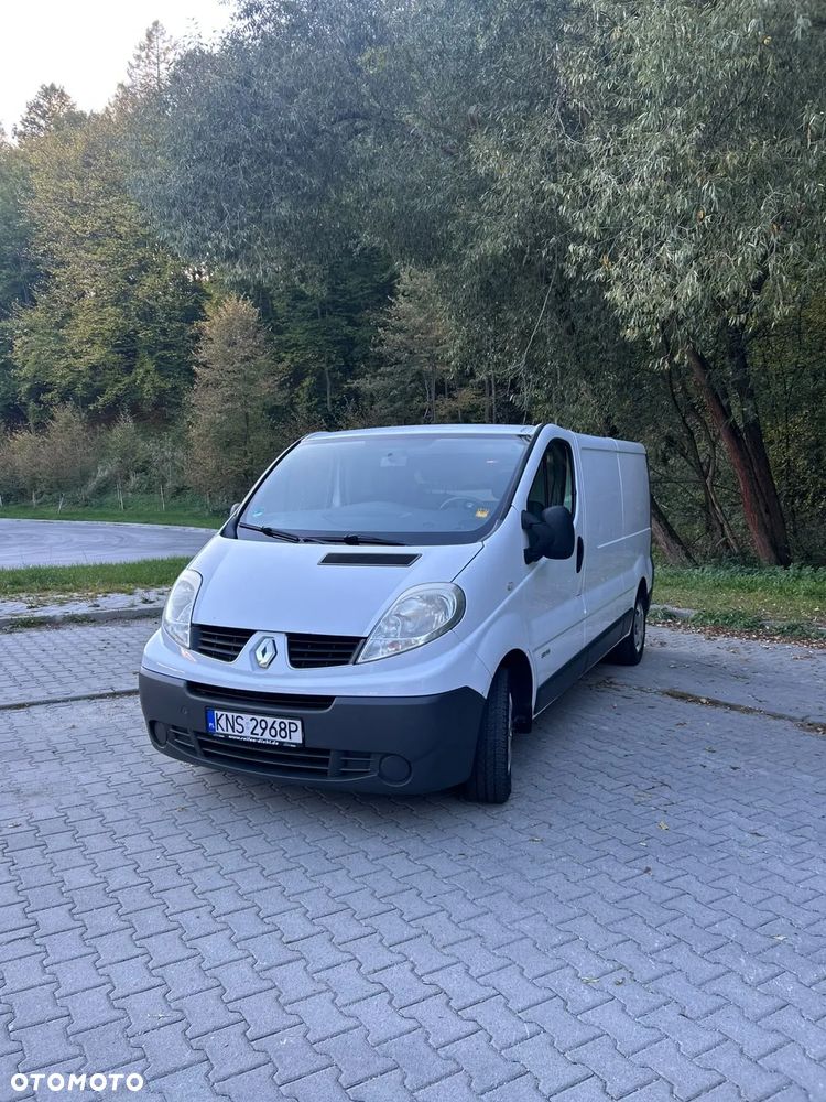 Renault Trafic 2011 photo 3