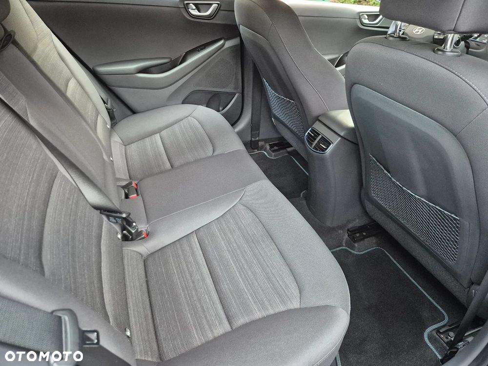 Hyundai IONIQ - 33