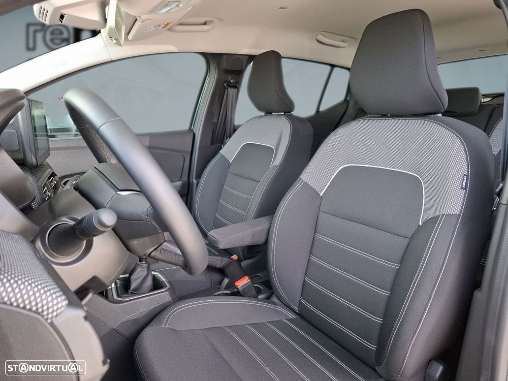 Dacia Sandero 1.0 TCe Expression — fotografia 11