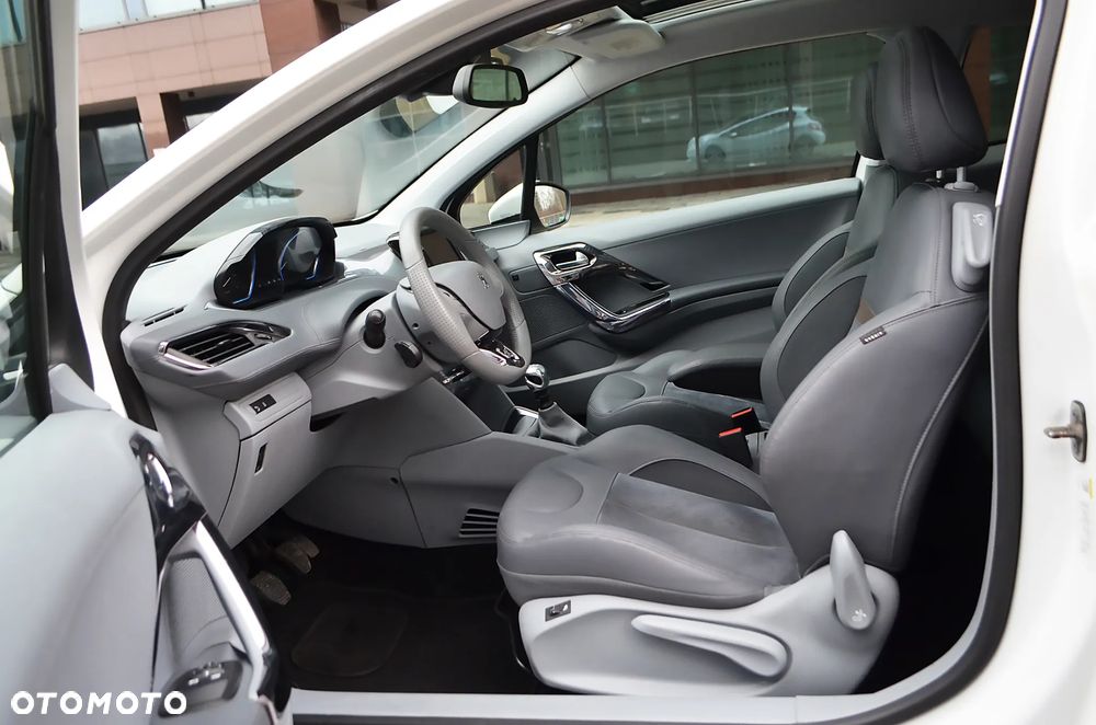 Peugeot 208 - 7