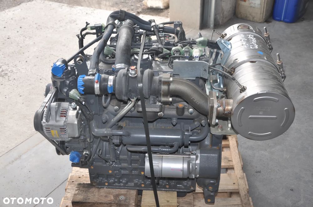 Silnik Kubota V2403-CR-TEF02 - 6