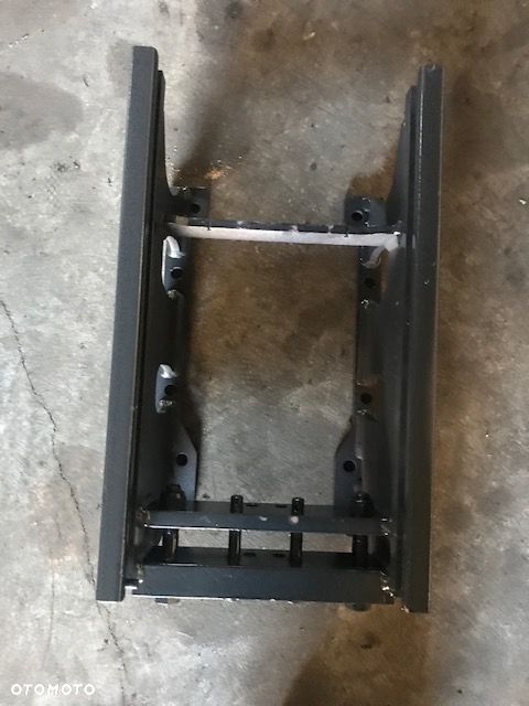 Massey Ferguson 5425 5465 5435 5460 5445 5455 5410 5400 - Prowadnice Zaczepu - 3