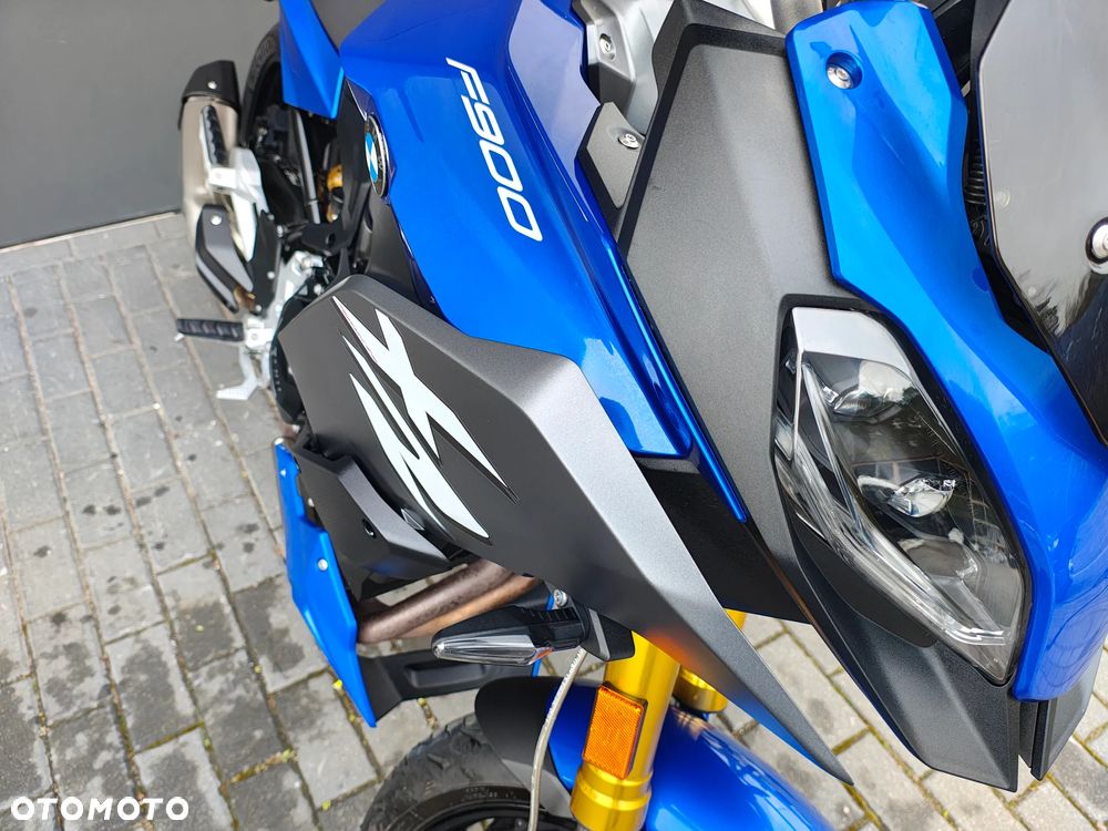 BMW XR - 18