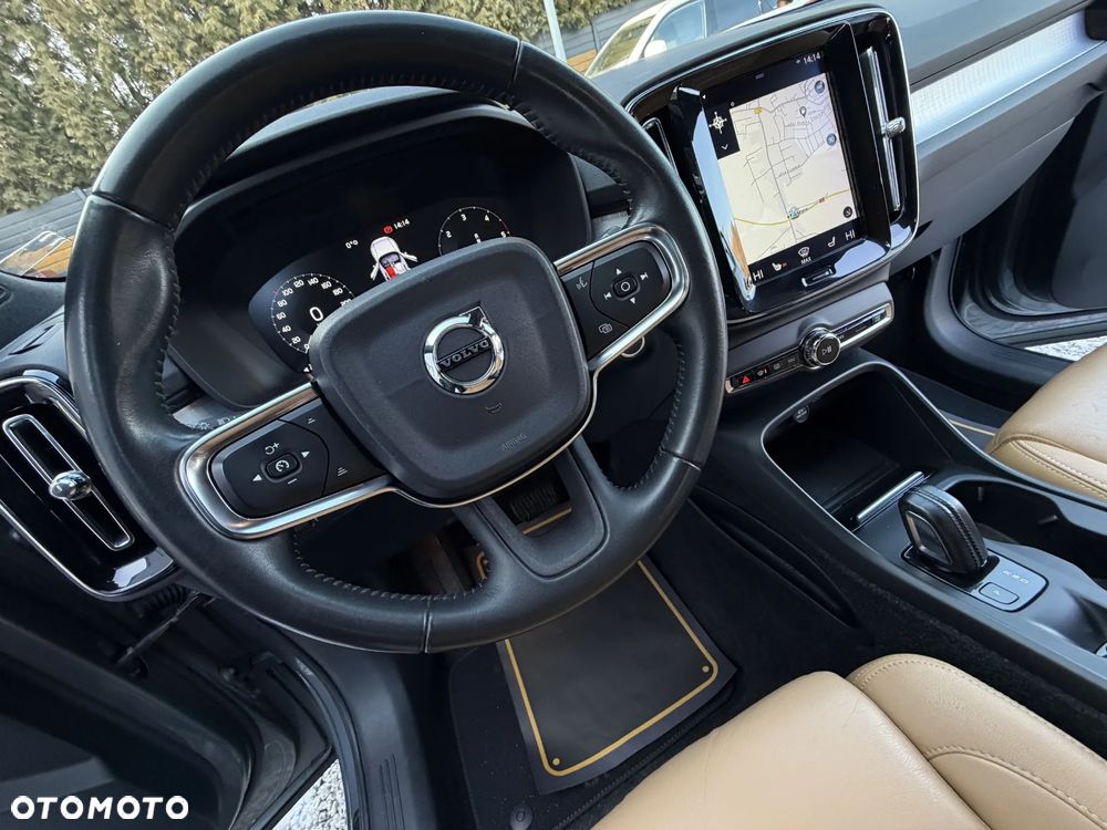 Volvo XC 40 D4 AWD Geartronic Momentum - 33