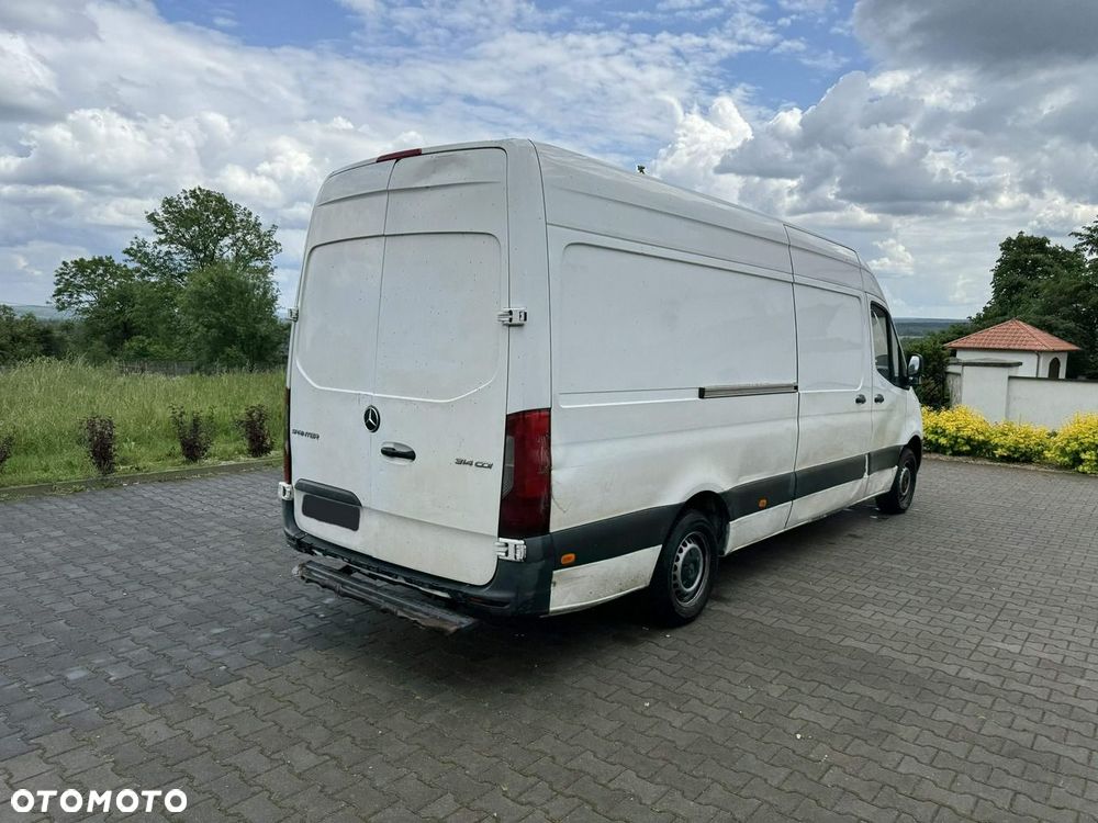 Mercedes-Benz Sprinter - 5