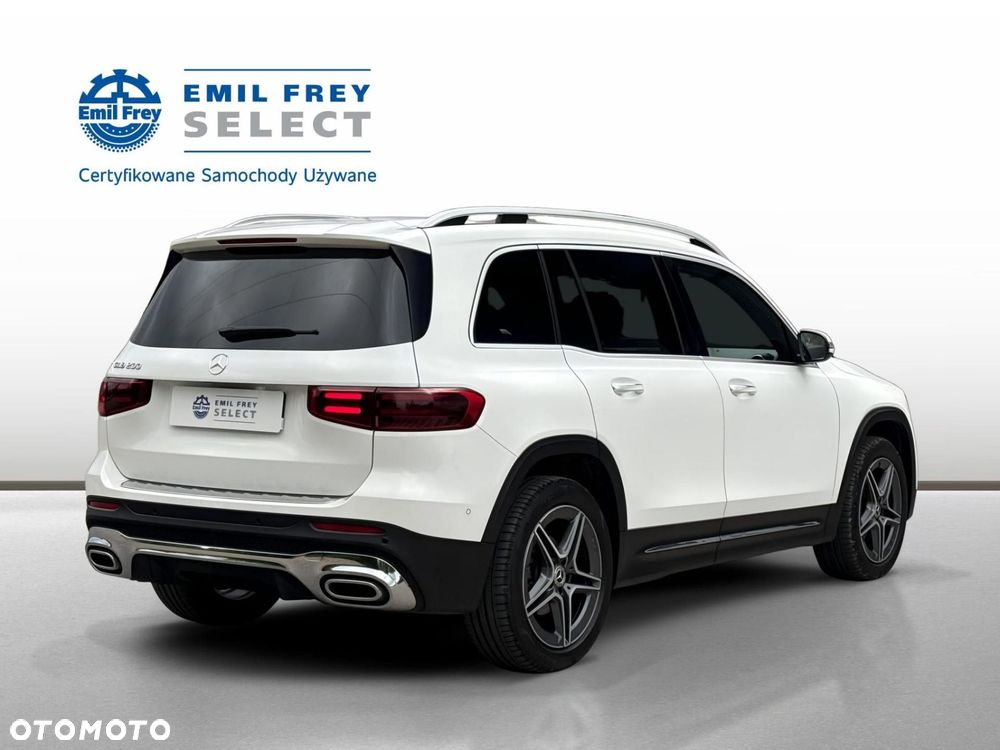 Mercedes-Benz GLB - 7