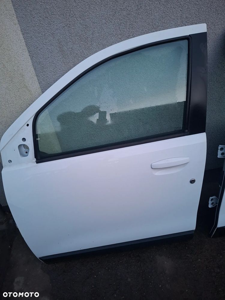 dacia dokker lewy  błotnik maska zderzak lewe drzwi d389  poznan - 3