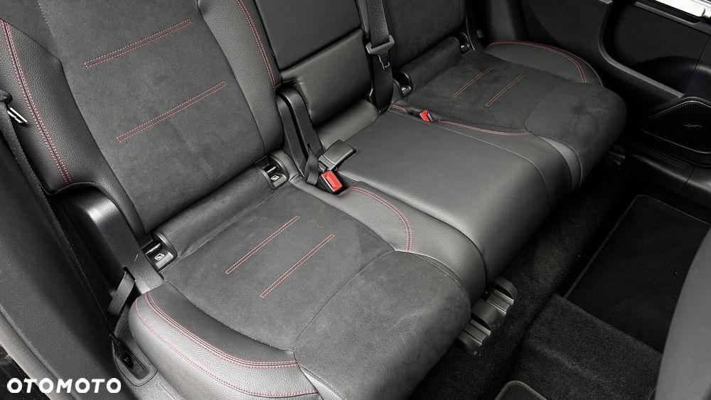 Mercedes-Benz GLB - 29