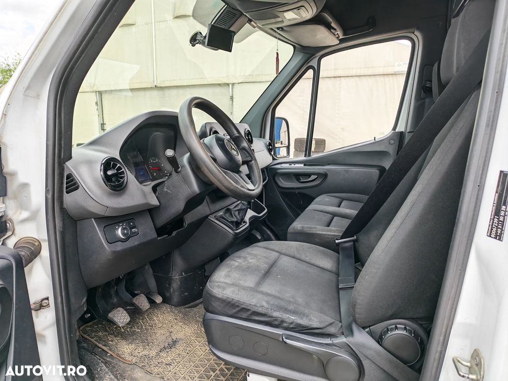 Mercedes-Benz Sprinter - 6