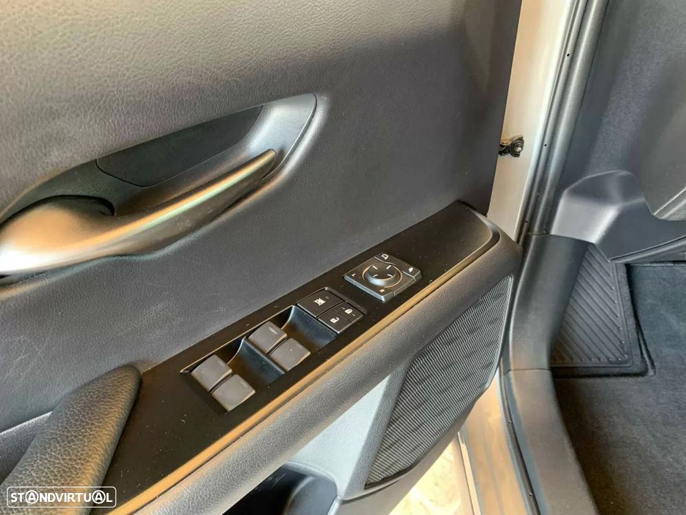 Lexus UX 250h Executive+ - 27