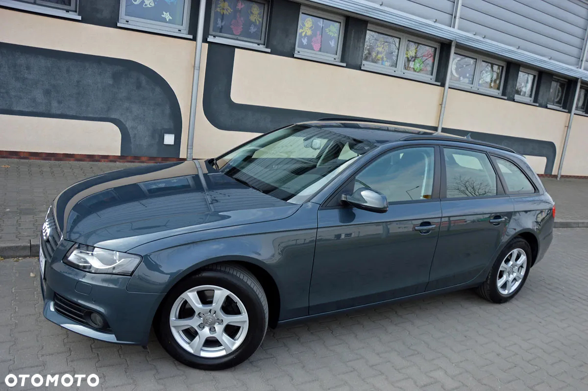 Audi A4 - 4
