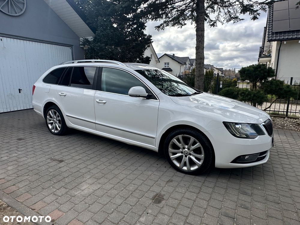 Skoda Superb 2.0 TDI 4x4 Elegance DSG - 8
