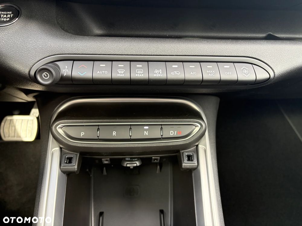 Jeep Avenger 1.2 T3 mHEV Summit FWD eDCT6 - 20