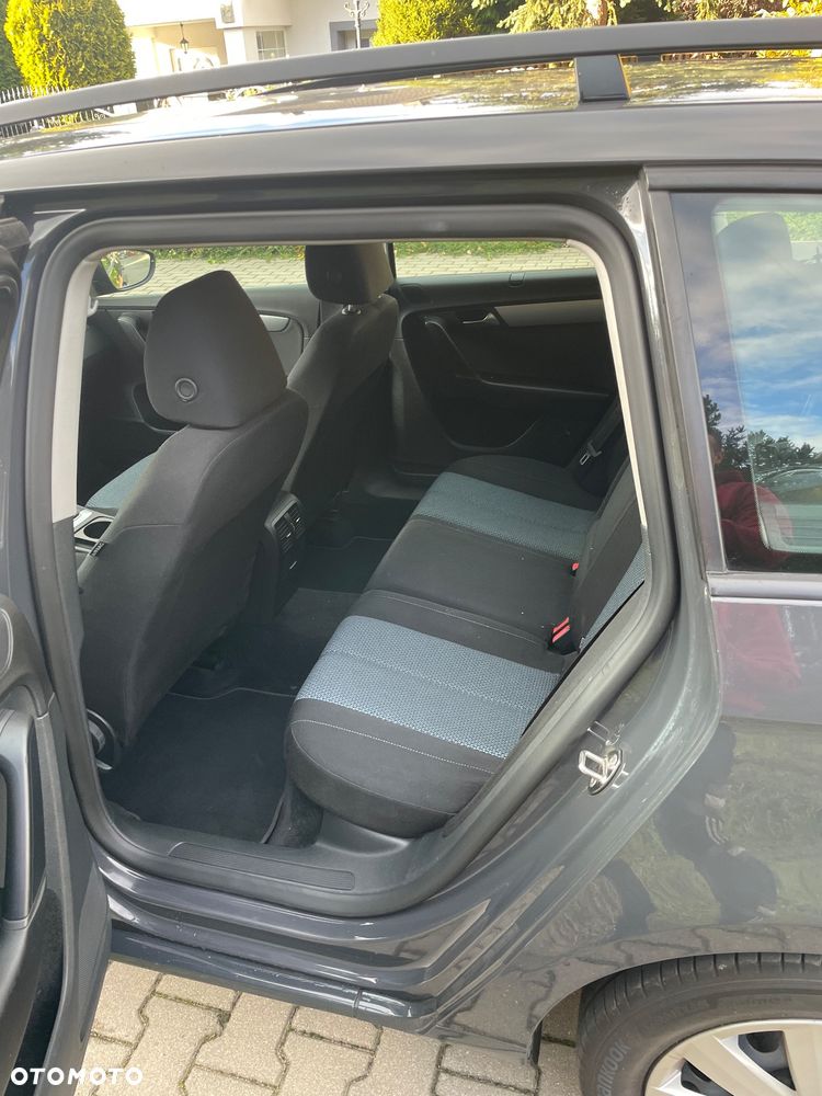 Volkswagen Passat Variant 1.6 TDI BlueMotion - 11