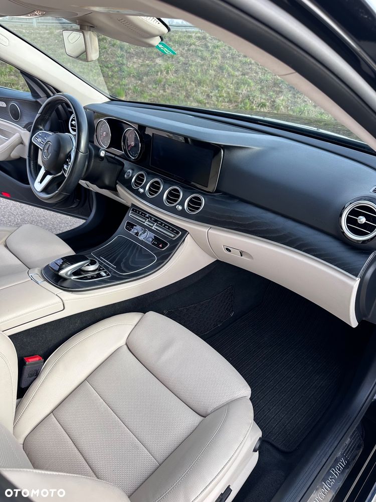 Mercedes-Benz Klasa E - 16