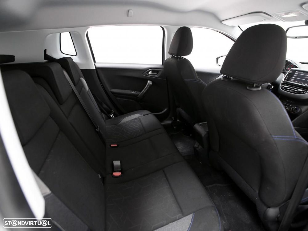 Peugeot 2008 1.2 PureTech Active - 12