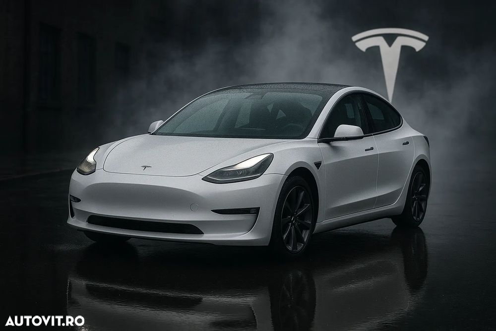Tesla Model 3 - 1