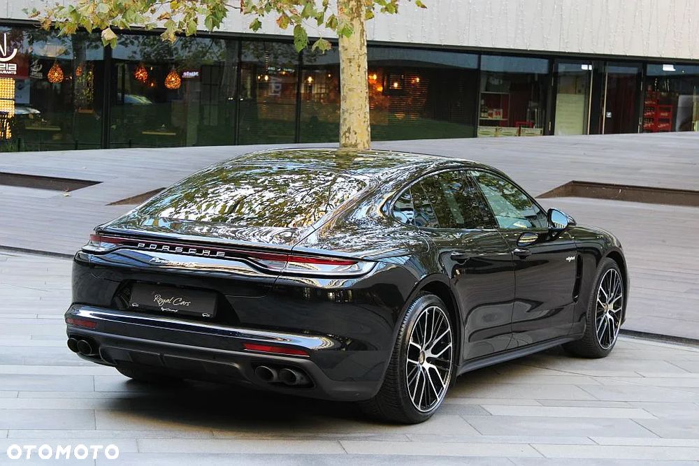 Porsche Panamera 4S E-Hybrid - 4