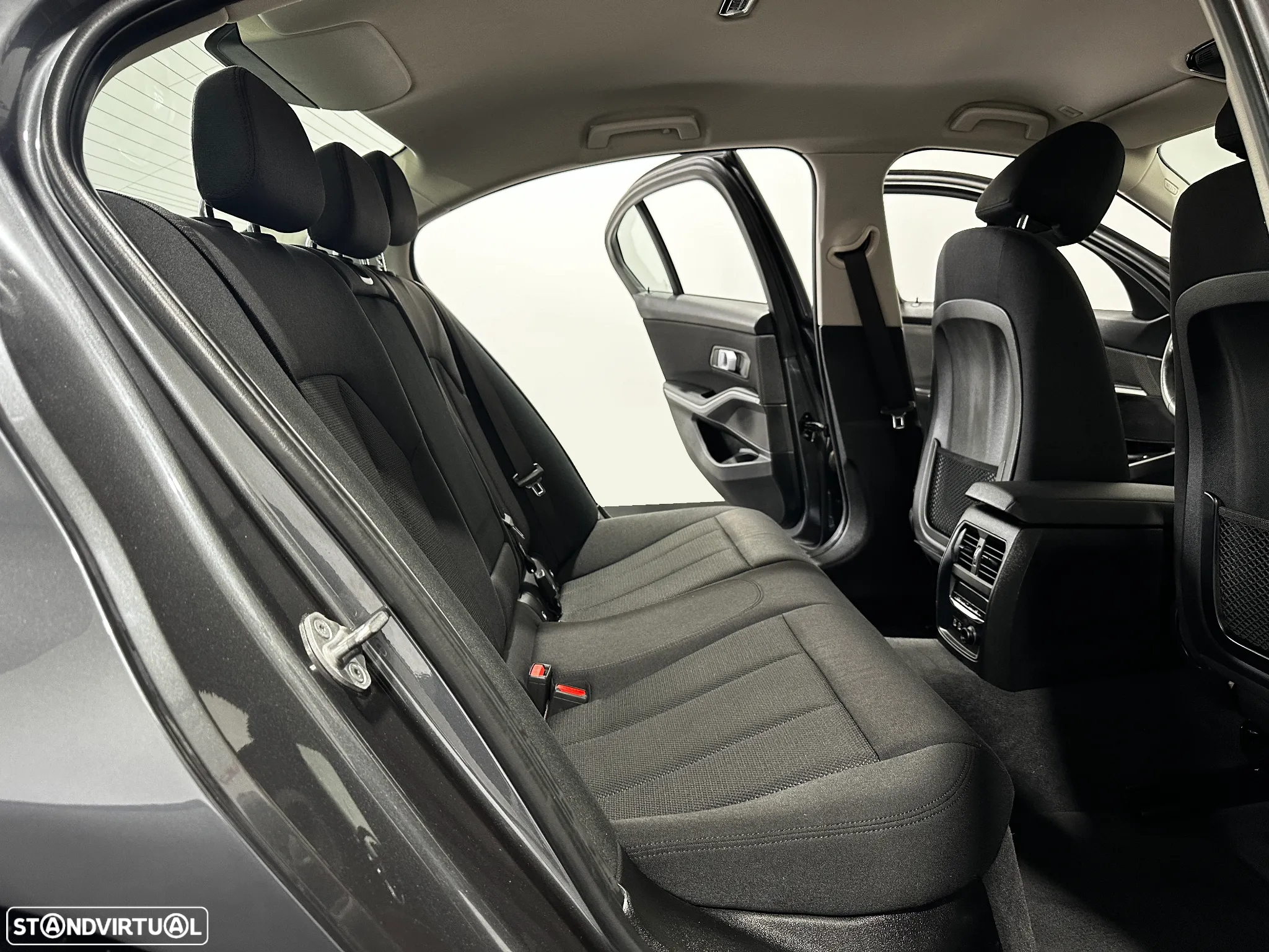 BMW 330 e Corporate Edition Auto - 41