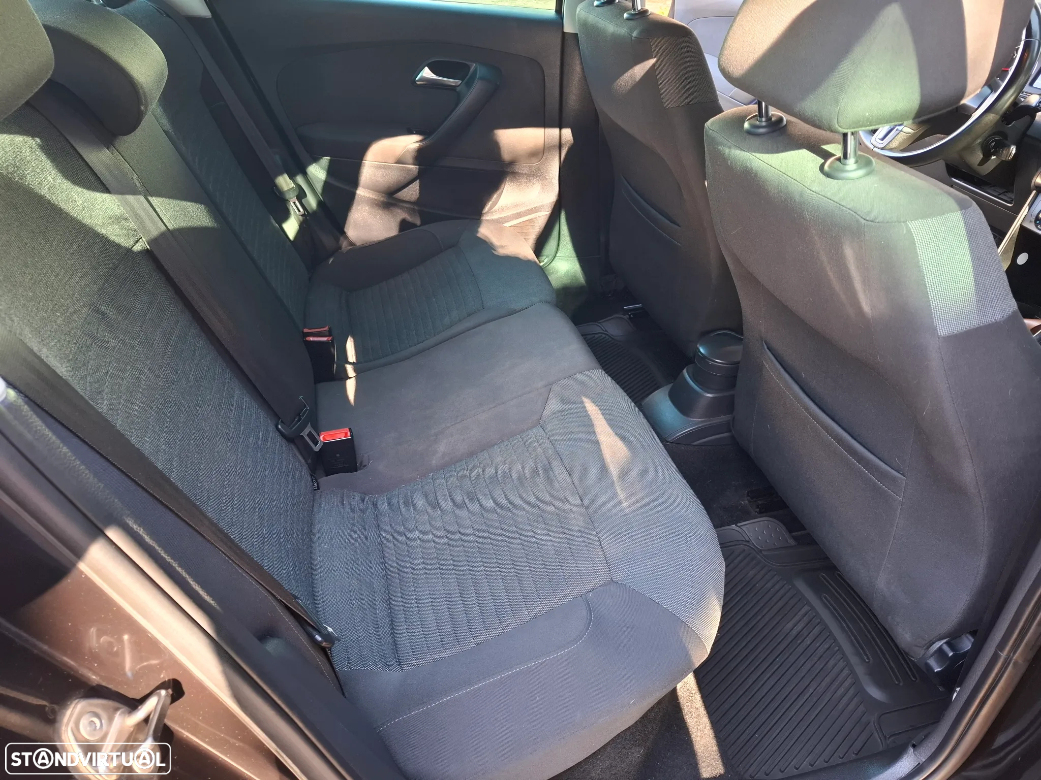 VW Polo 1.6 TDI Confortline - 13