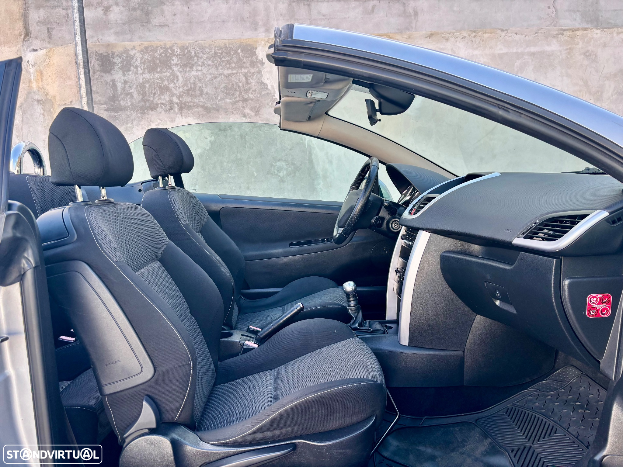 Peugeot 207 CC 1.6 HDi FAP Sport - 34
