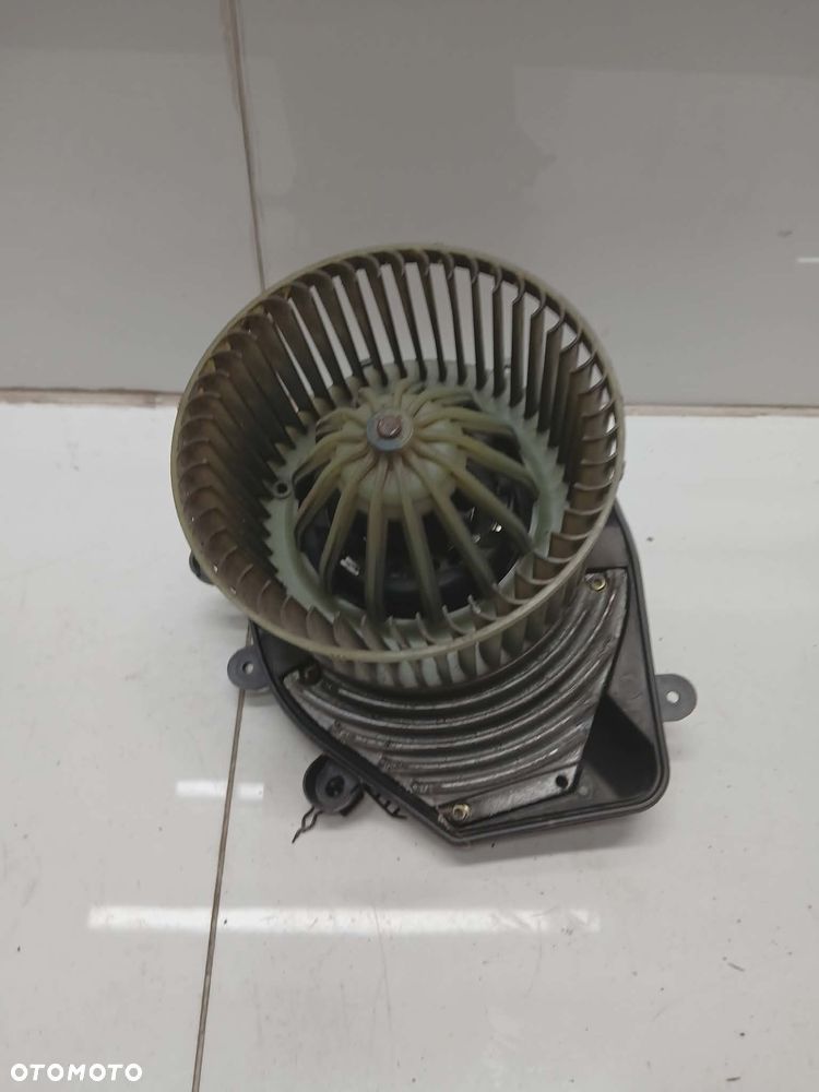 SILNICZEK WENTYLATOR DMUCHAWY NAWIEWU PASSAT B5 BORA 8D1820021 - 3