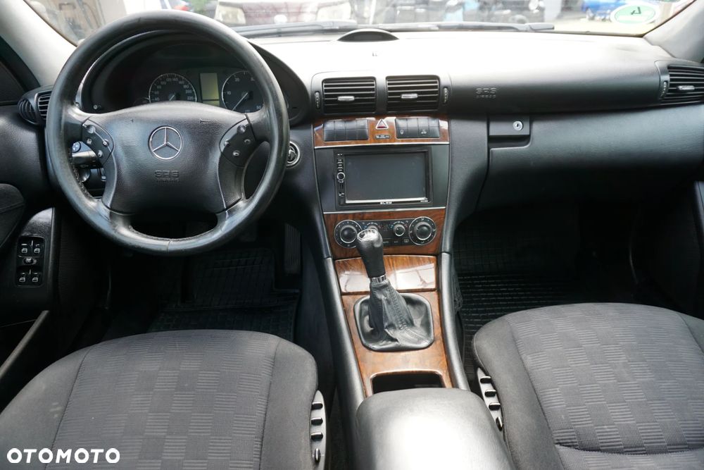 Mercedes-Benz Klasa C 200 CDI Elegance - 12
